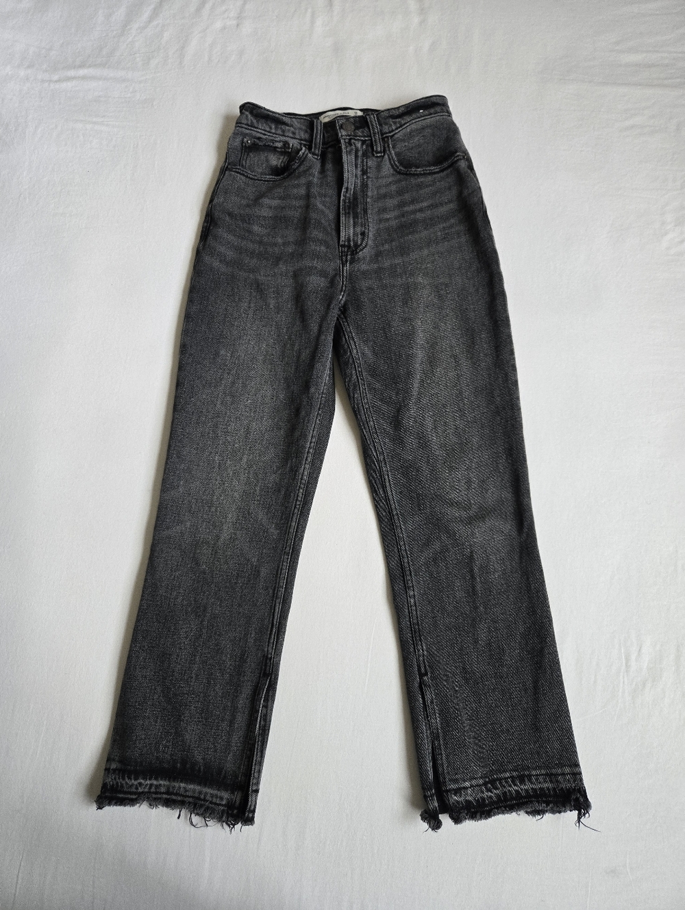 Abercrombie & Fitch The Ankle Straight Ultra High Rise Jeans Black 25/0s Short